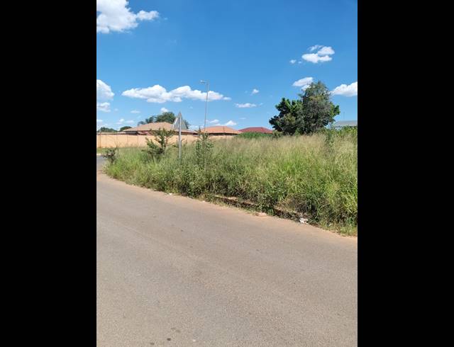 556M² VACANT LAND FOR SALE IN THE ORCHARDS